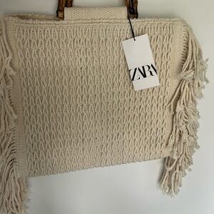 Zara knit woven beach bag with bamboo handles
 *brand new never worn*